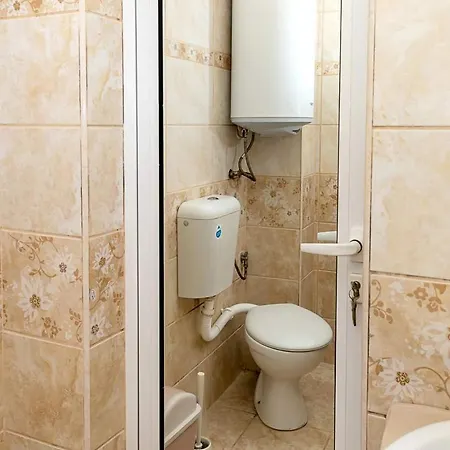 Апартамент Comfortable 2br Maisonette Near Center By Flat Manаger Варна