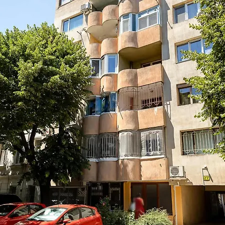 Apartamento Comfortable 2br Maisonette Near Center By Flat Manаger